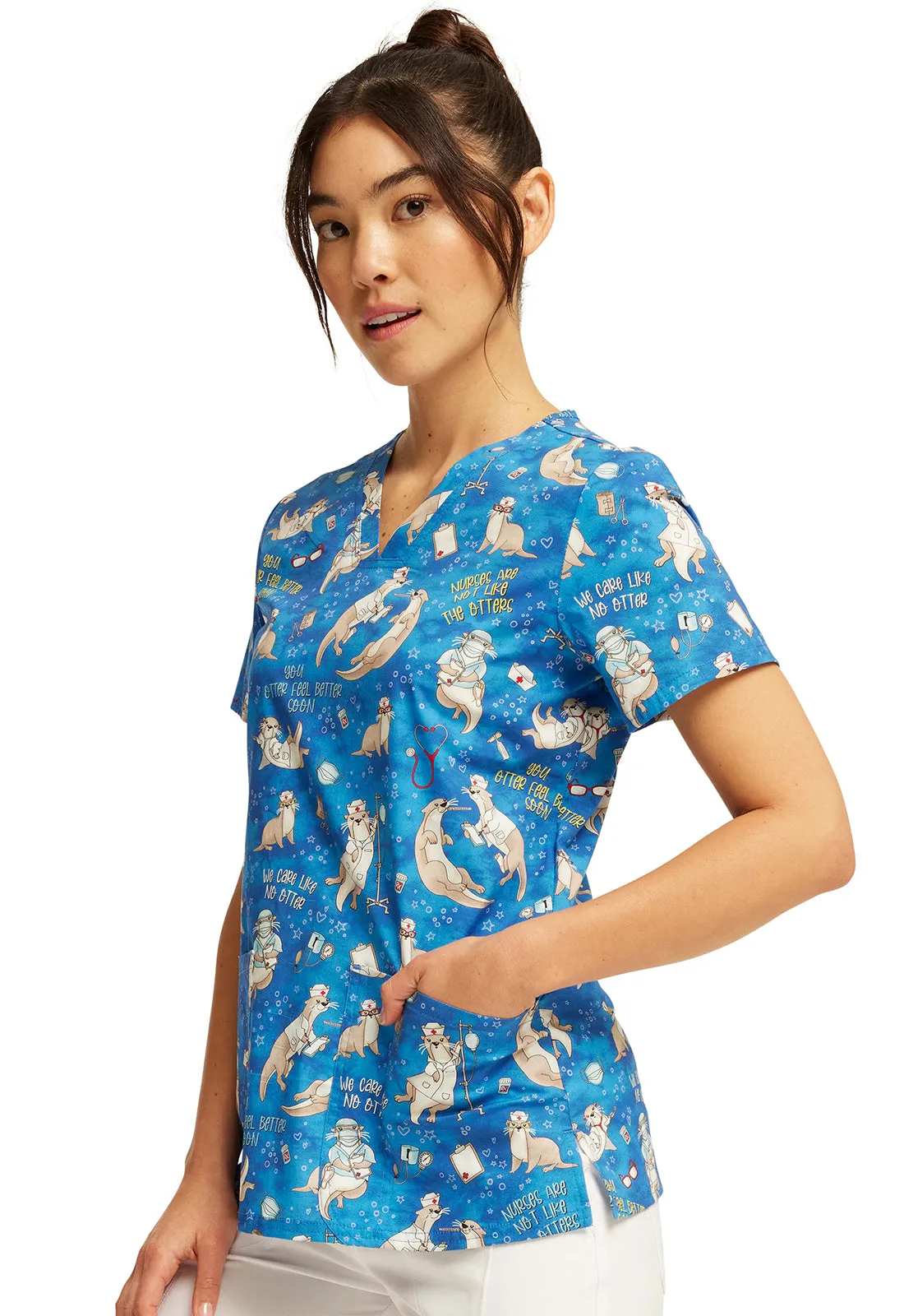 Cherokee V-Neck Print Top in Care Like No Otter