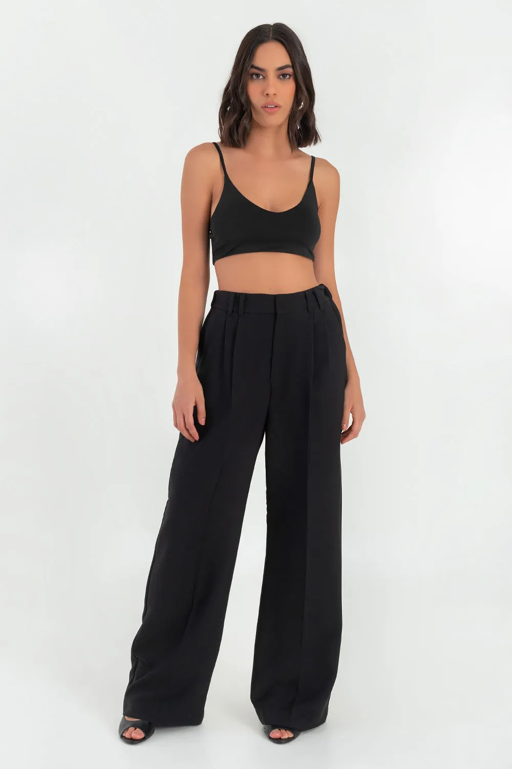 Crop top ajustado de escote v