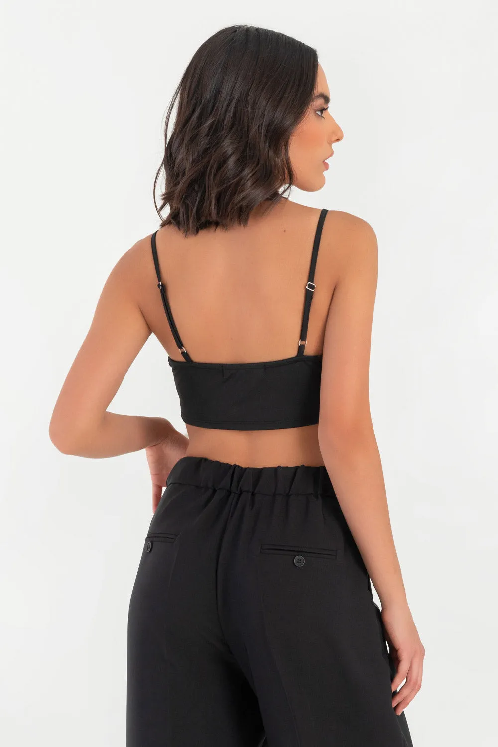 Crop top ajustado de escote v