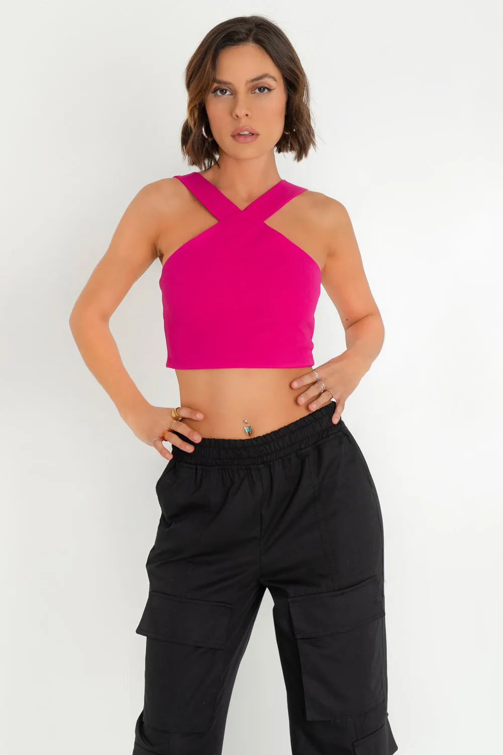 Crop top halter v ajustado