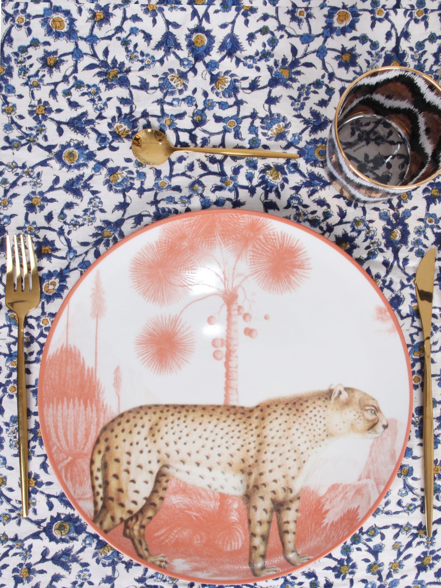 LES-OTTOMANS    THE MENAGERIE OTTOMANE LEOPARD PRINT CERAMIC PLATE