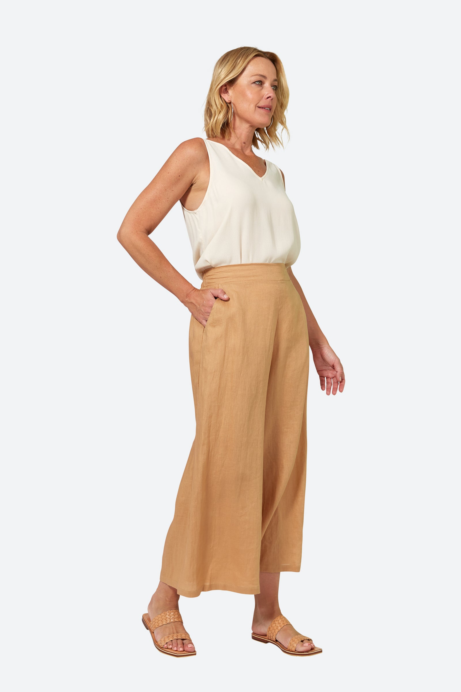 SALE -  La Vie Crop Linen Pant - Caramel