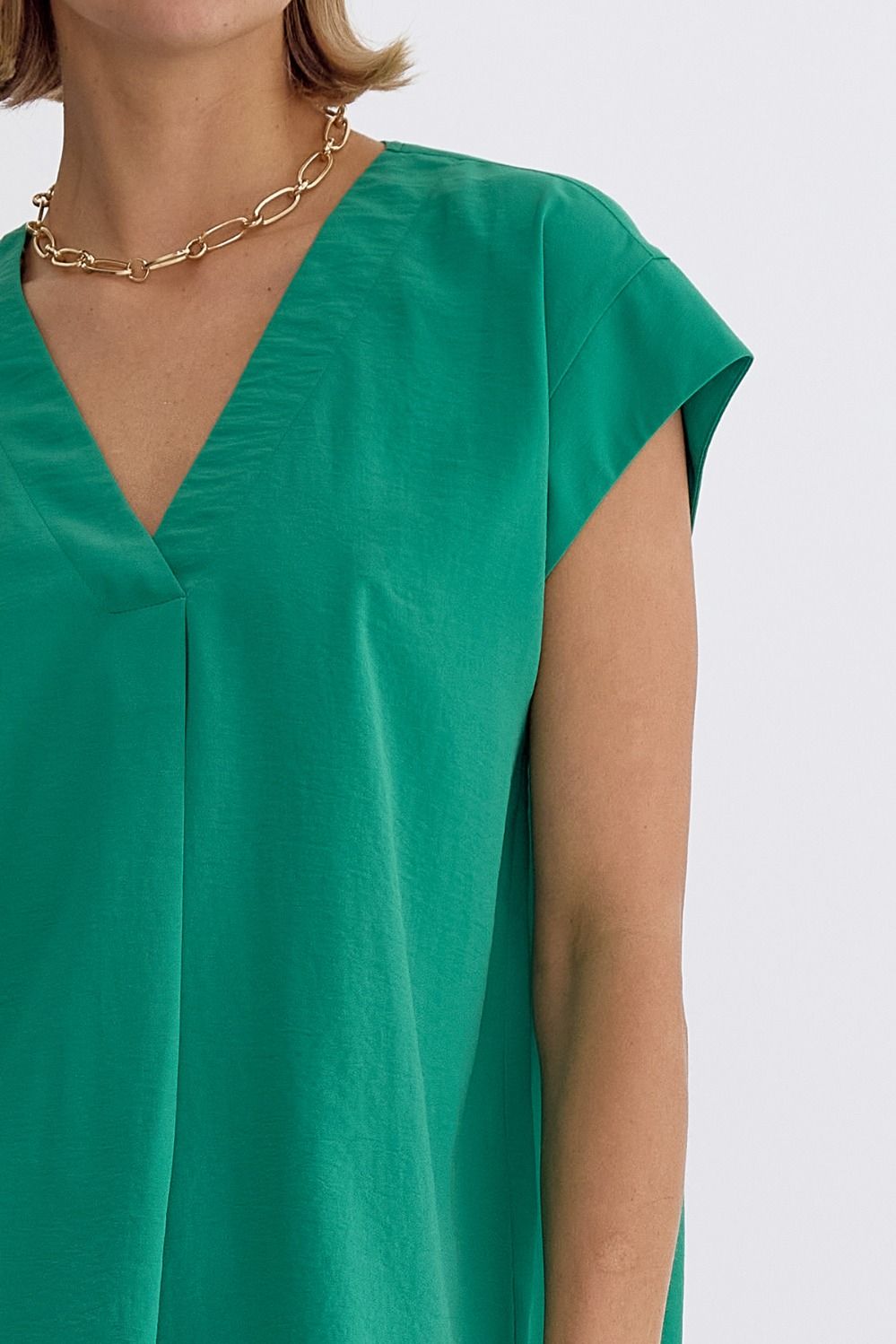 Solid V-neck Short Sleeve Placket Detail Top