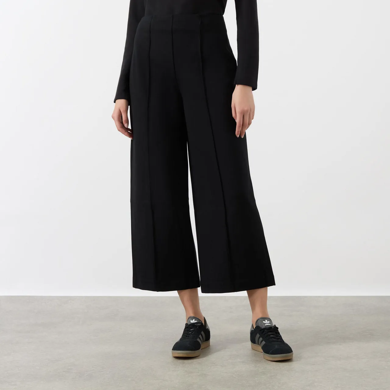 SPANX Ponte Cropped Wide Leg Pant - Black