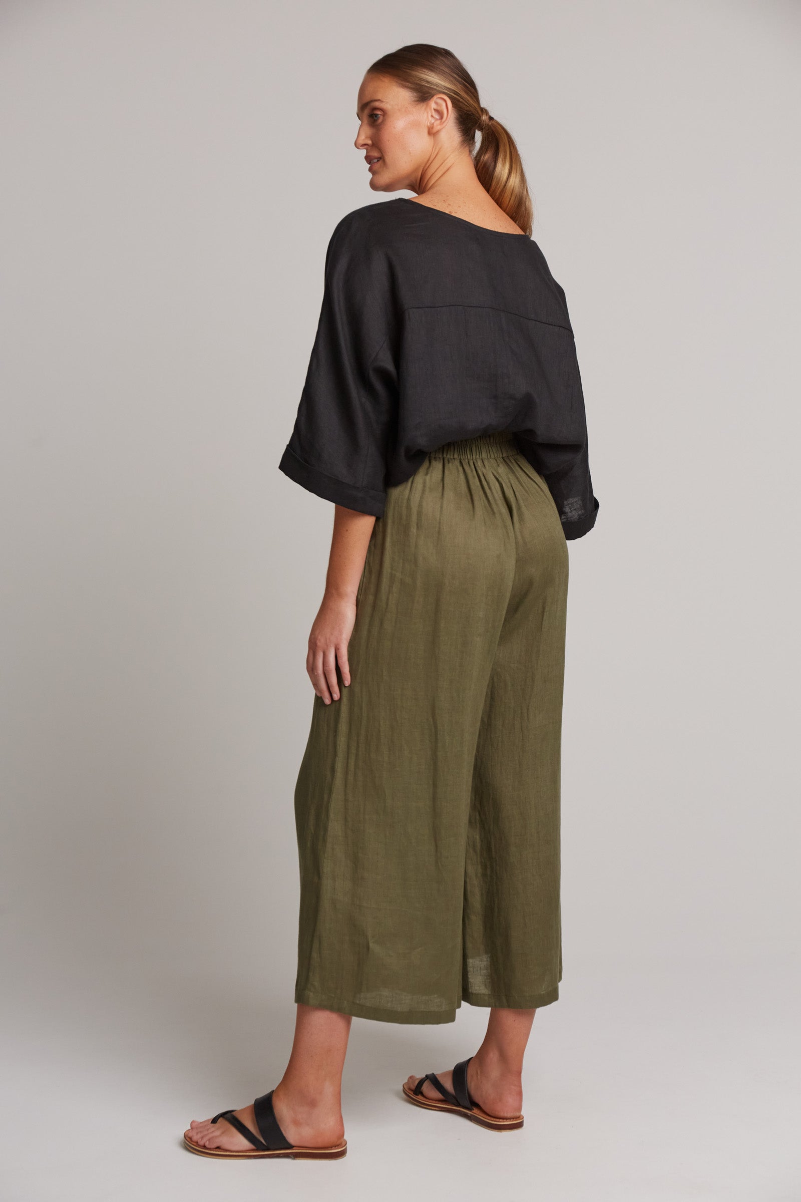 Studio Crop Linen Pant - Khaki