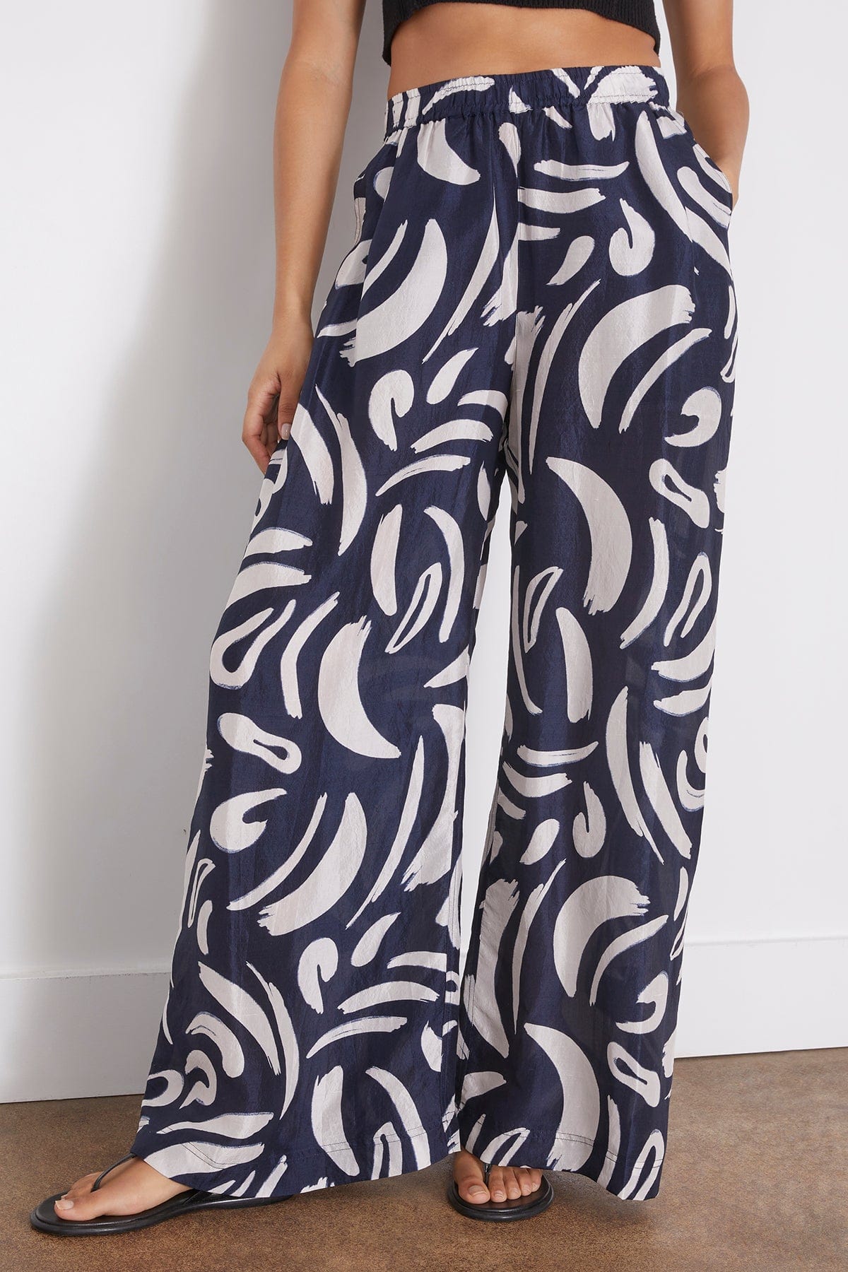 Suerte Wide Leg Pant in Navy Abstract Brushes