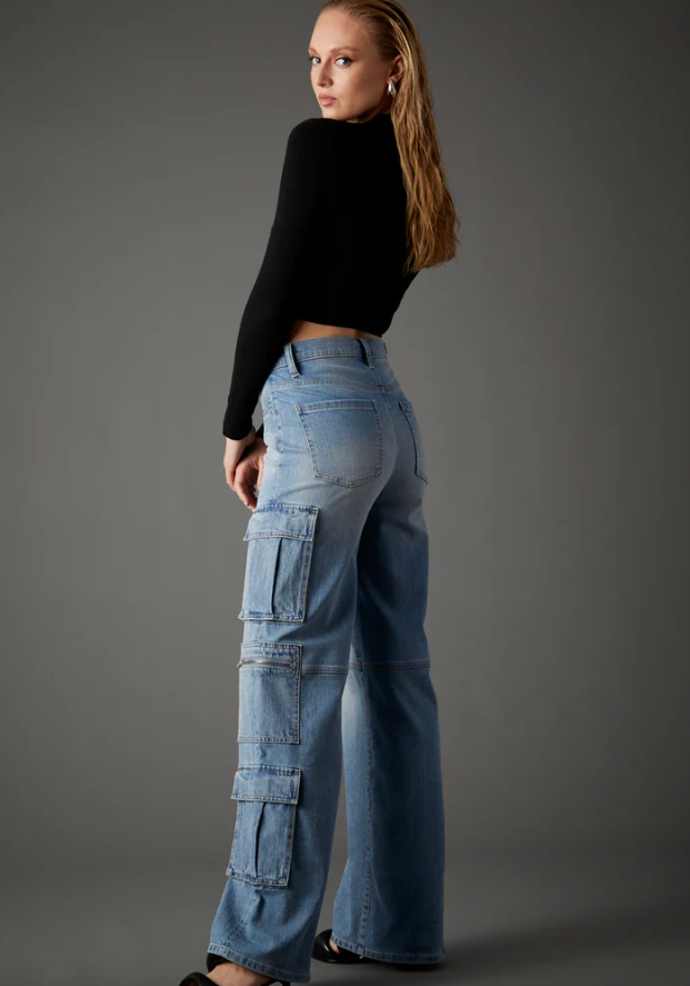 WIDE LEG CARGO JEANS