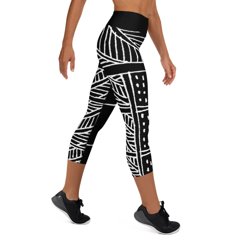 Yoga Capri Leggings Marlin Story Black